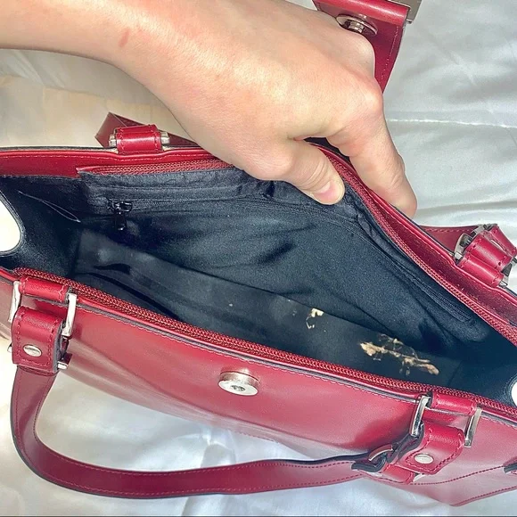 X SOLD X
VINTAGE Y2K GUESS SHOULDER BAG - Picture 5 of 6